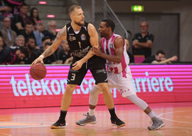 巴塞罗那的 巴塞罗那的